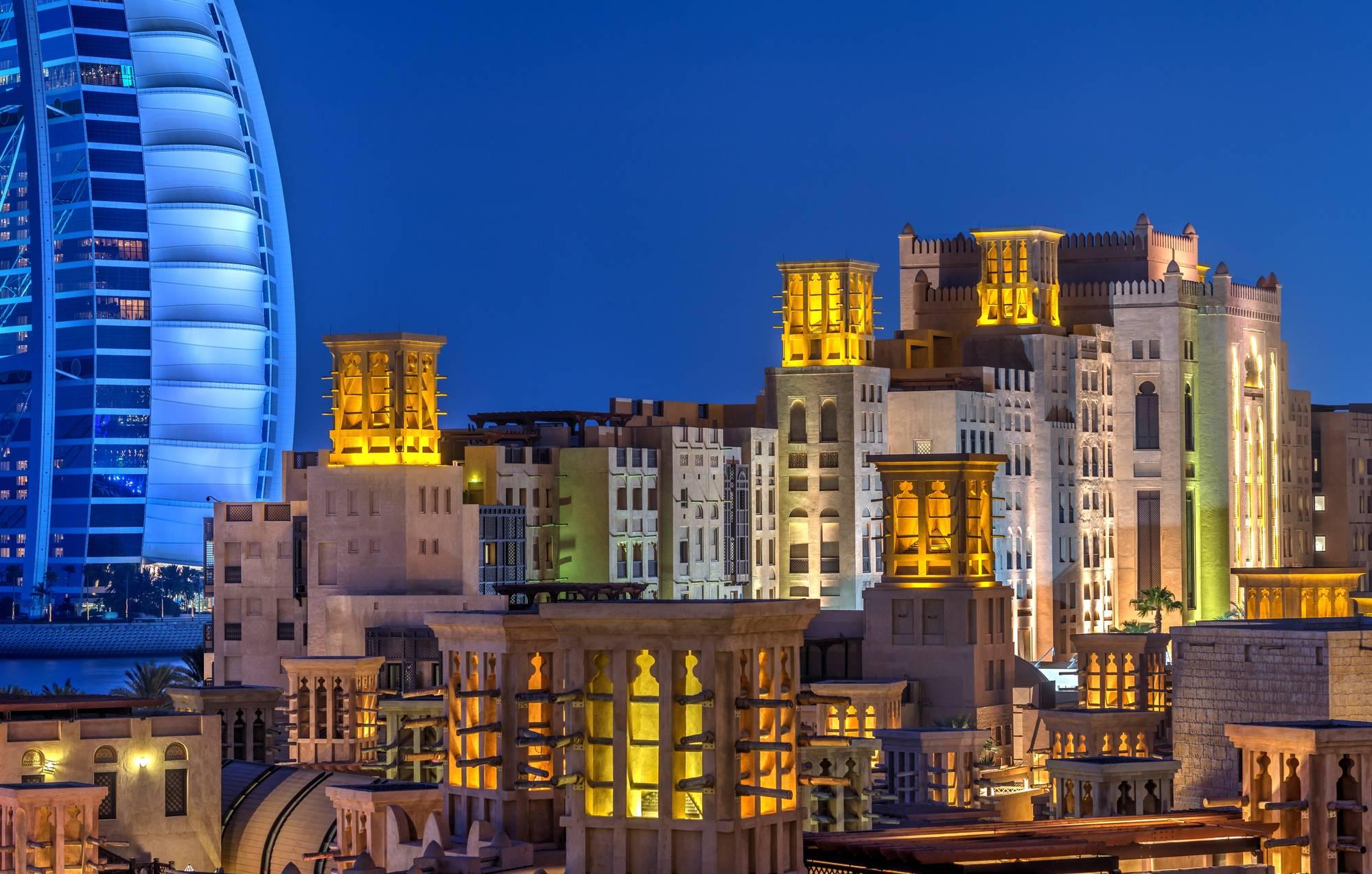 منتجع جميرا ميناء السلام 5*