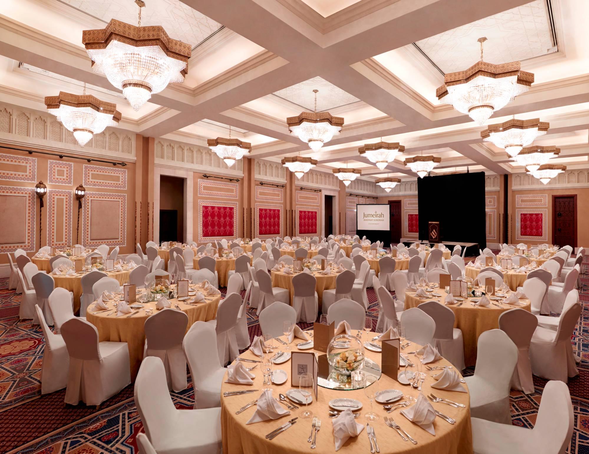 Курортный комплекс Jumeirah Mina Al Salam Дубай